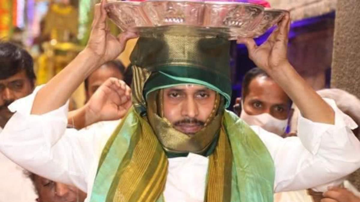 Amid political row, Jagan visits Tirumala without signing faith declaration