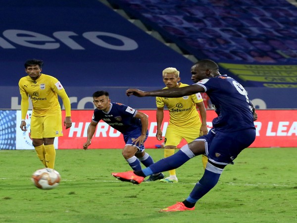 ISl 7: Mumbai blunder gifts late equaliser to Chennaiyin for a crucial point