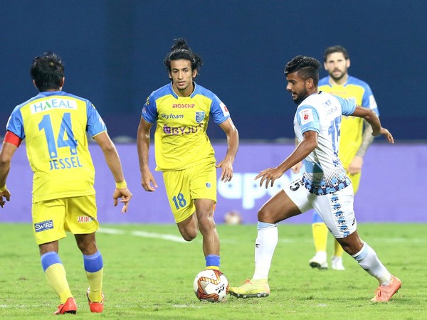 ISL 7: Unlucky Kerala shares spoils with Jamshedpur