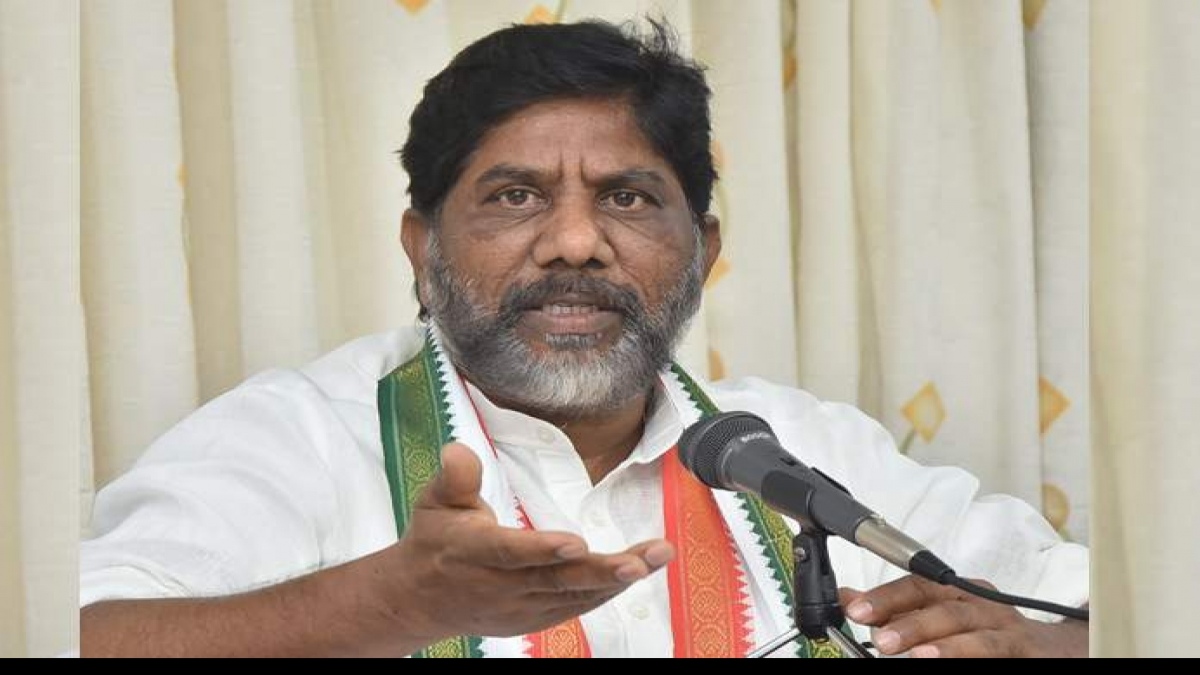 Telangana Congress bats for farmers, flays ruling TRS