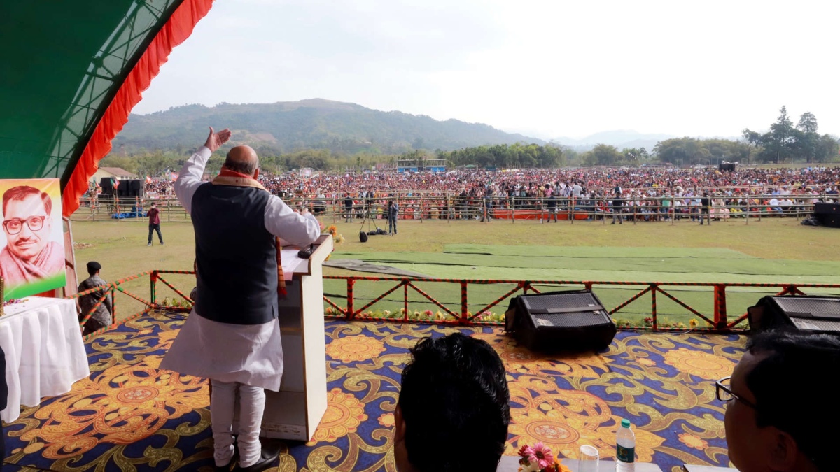 AMIT SHAH BRIEFS BENGAL LEADERS ON QUELLING UNREST WITHIN PARTY