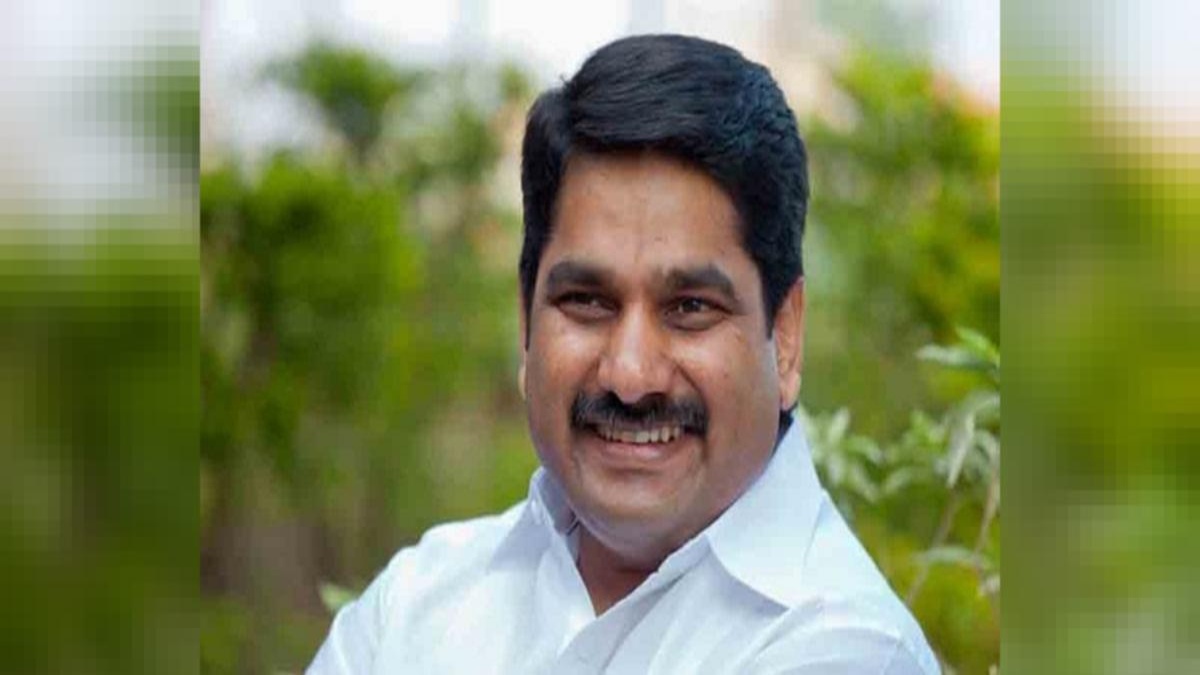 MAHA MINISTER ACCUSES KARNATAKA OF BLOCKING OXYGEN SUPPLY, ASKS CENTRE TO INTERVENE