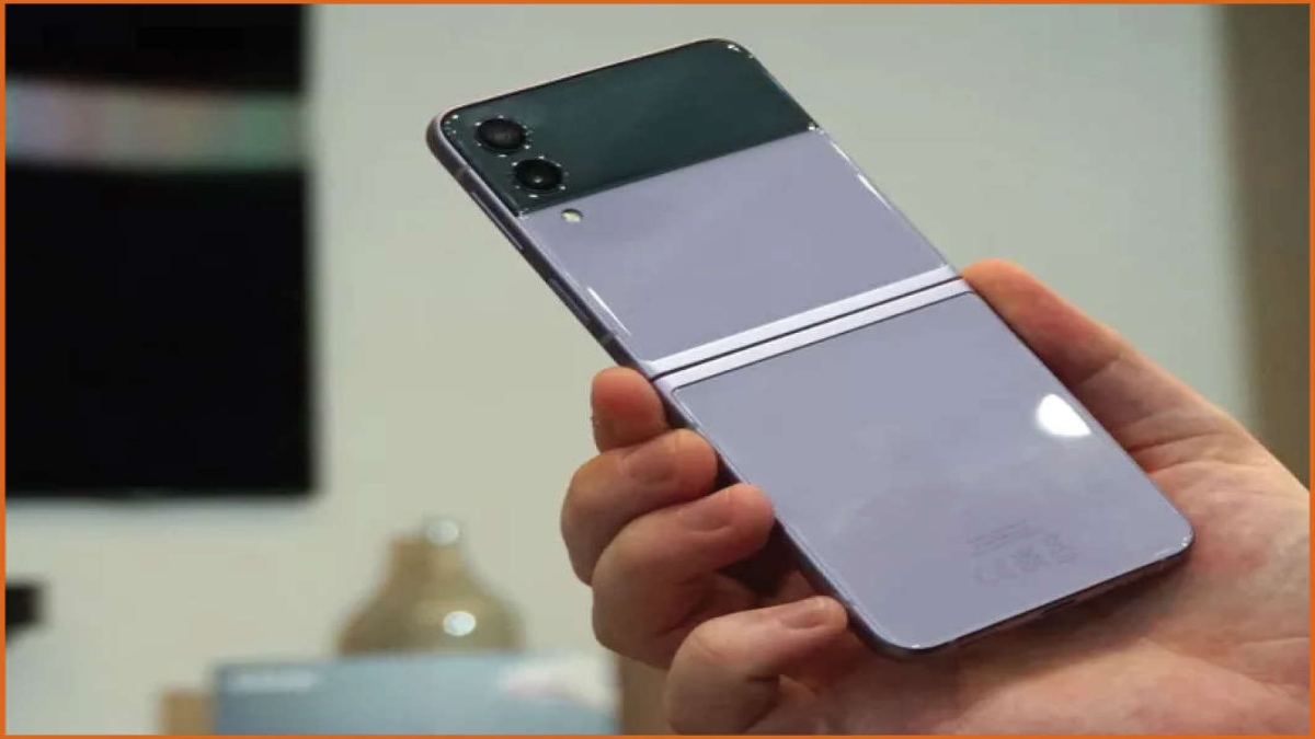 GALAXY Z FLIP 3 MEETS FUNCTIONAL NEEDS AND FITS WELL IN EVERY CATEGORY