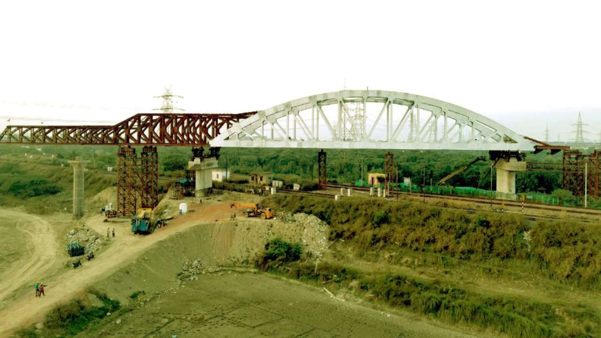 FIRST SPECIAL STEEL SPAN INDIA’S FIRST RRTS CORRIDOR COMPLETED IN GHAZIABAD