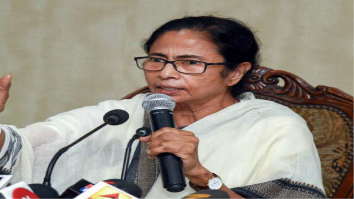 MAMATA BANERJEE SLAMS WEST BENGAL GOVERNOR IN FRONT OF PM MODI
