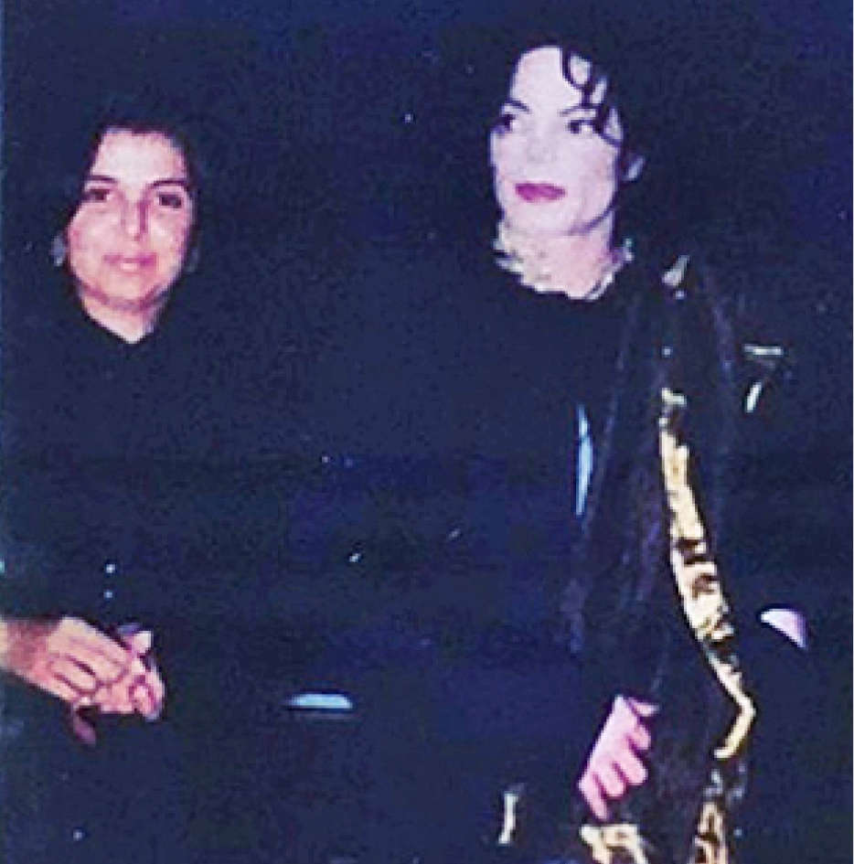 FARAH KHAN SHARES UNSEEN PIC WITH MICHAEL JACKSON ON HIS BIRTHDAY