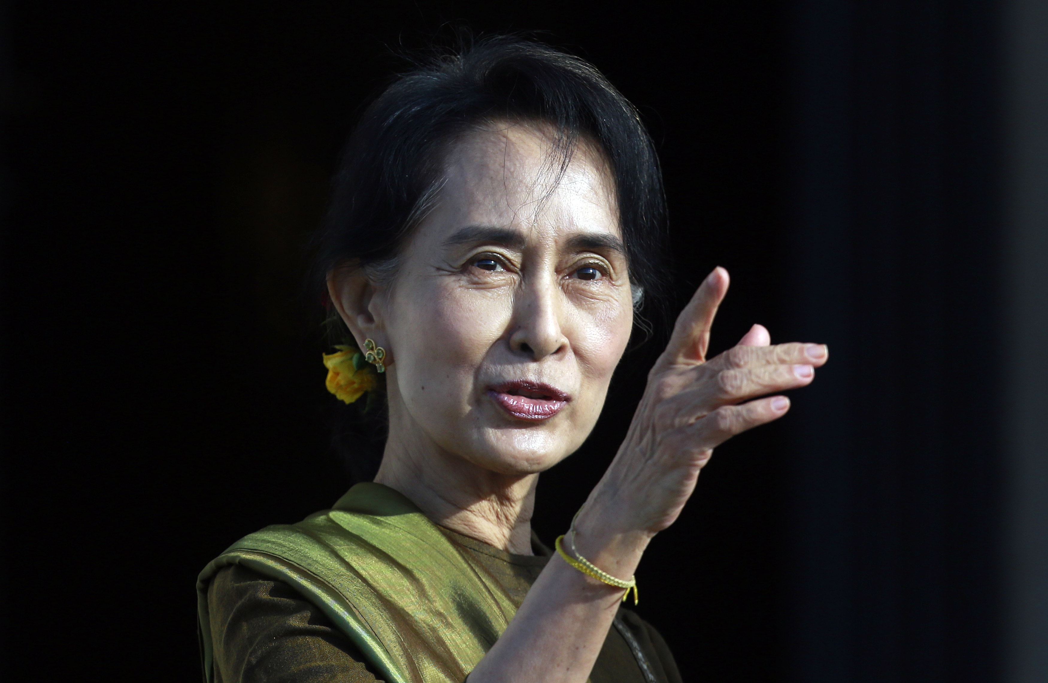 Mamata sees red as Election Commission sets new norms