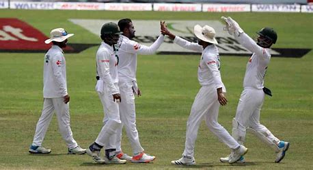 India lead by 271 runs after Great Bowling from Siraj, Kuldeep