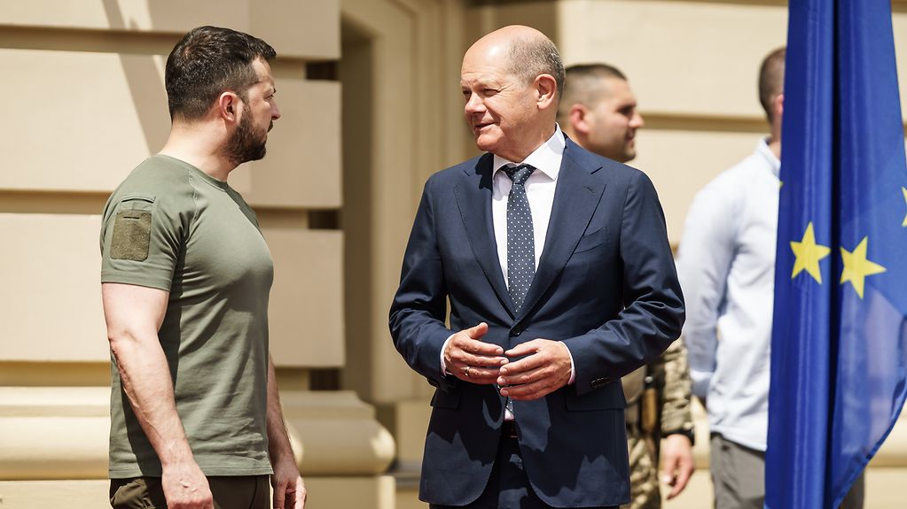 Ahead of High-Stakes Visit, Germany Unveils  Billion Military Aid Package for Ukraine