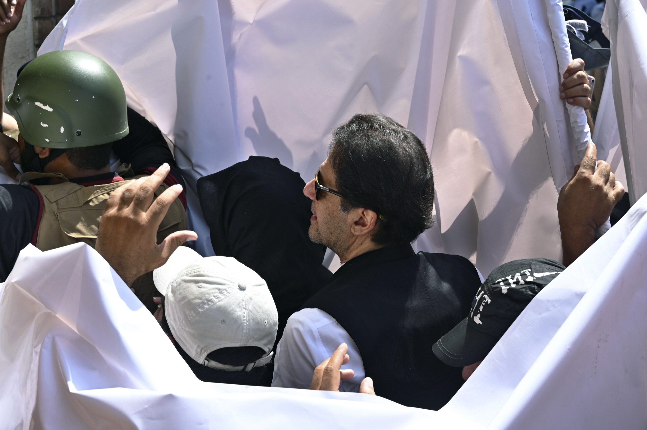 Military planning 10-year jail term under sedition charges, says Imran
