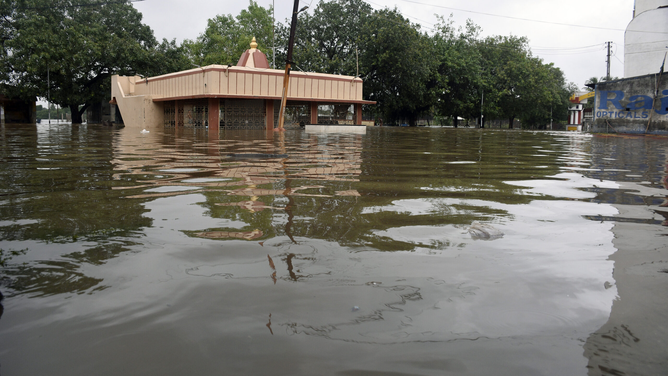 Streets flooded, cars submerged as heavy rain lashes Gujarat