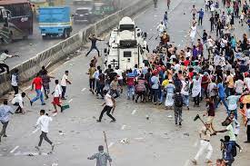 Opposition clash before Bangladesh elections injures hundreds