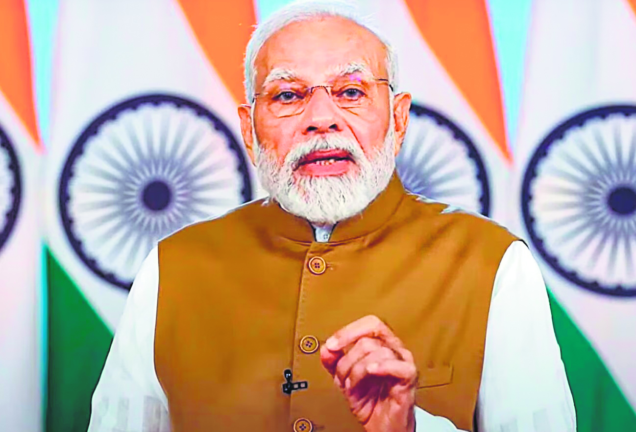 Ayodhya Welcomes PM Modi with a Flower Shower on Railway Station Inauguration Day
