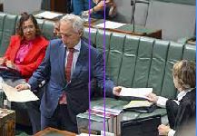 Australian government hopes to rush laws that could detain dangerous migrants