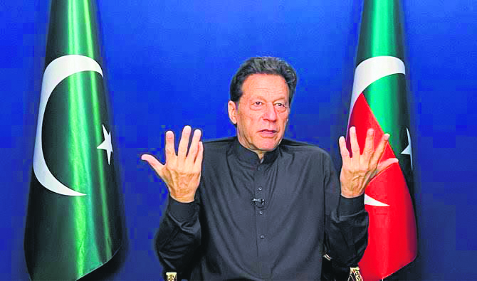 Imran Khan moves LHC challenging Pak EC’s contempt proceedings