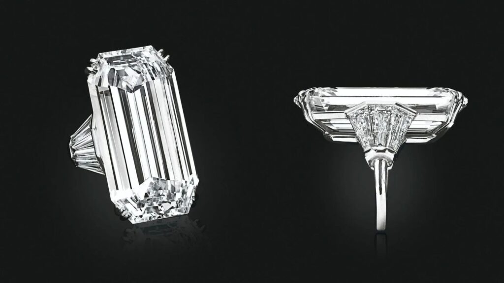 Mirror Of Paradise ring, Photo Credits: christies.com Mirror Of Paradise ring, Photo Credits: christies.com
