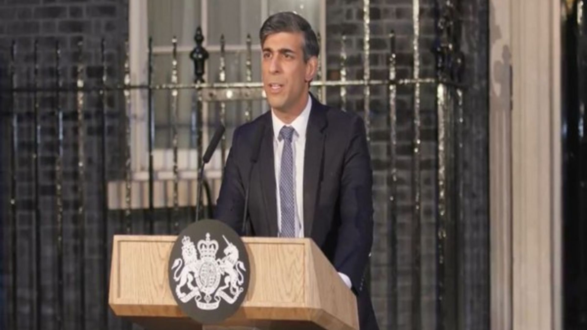 “Islamist extremists, far rights groups spreading poison of extremism”: Rishi Sunak