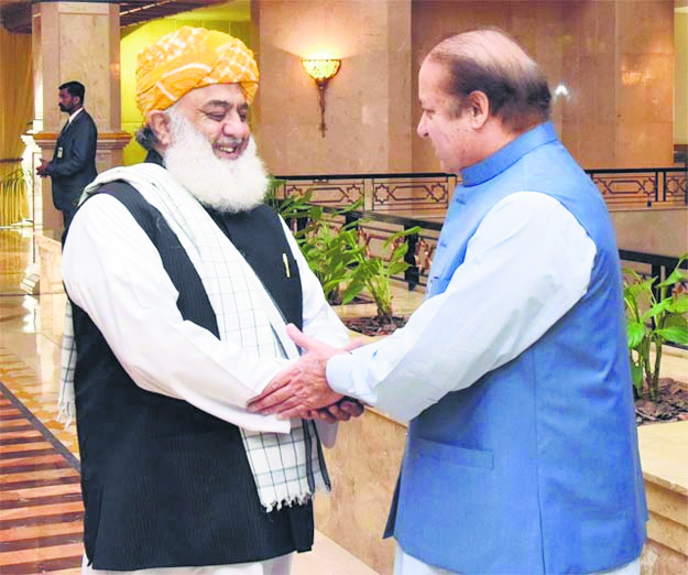 Nawaz woos miffed Fazlur Rehman to join coalition government in Pak