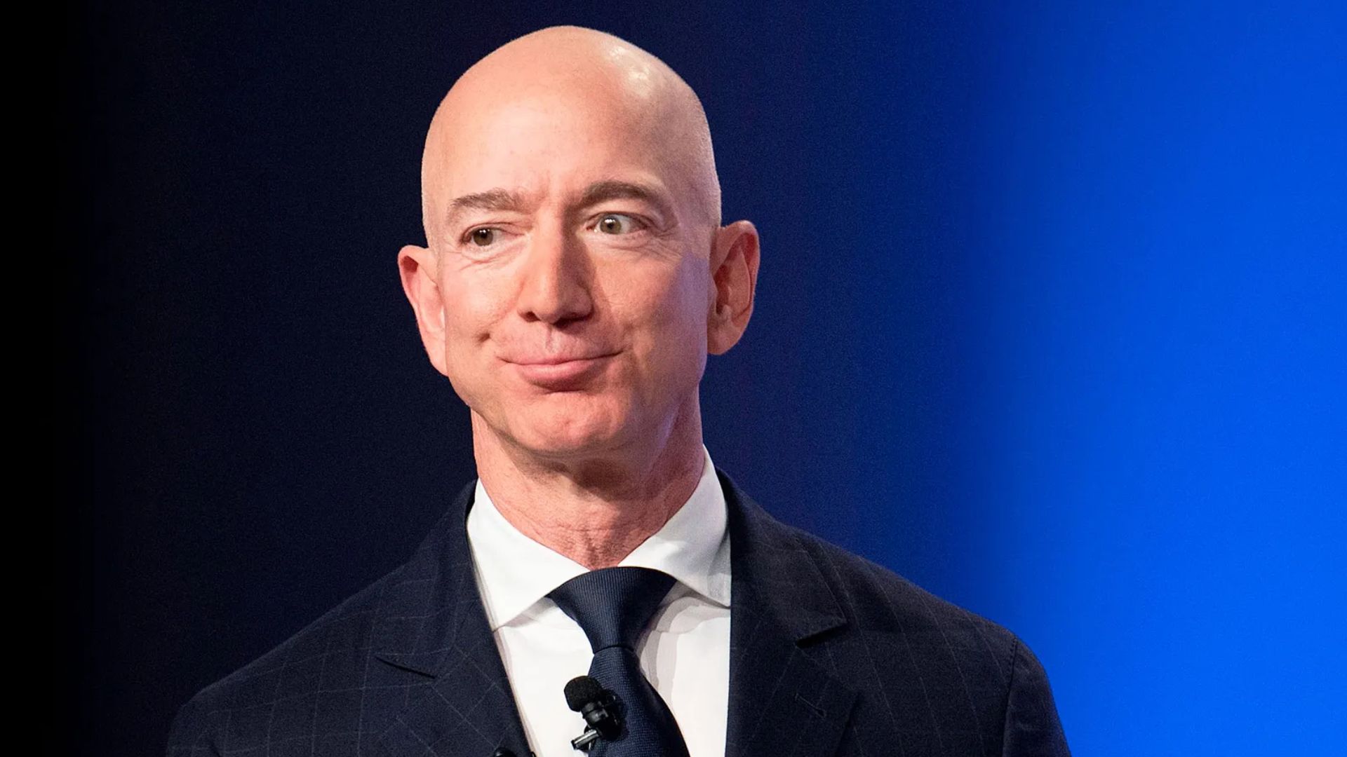 Global Super-Rich Club Has 15 Members With Fortunes Over 0 Billion