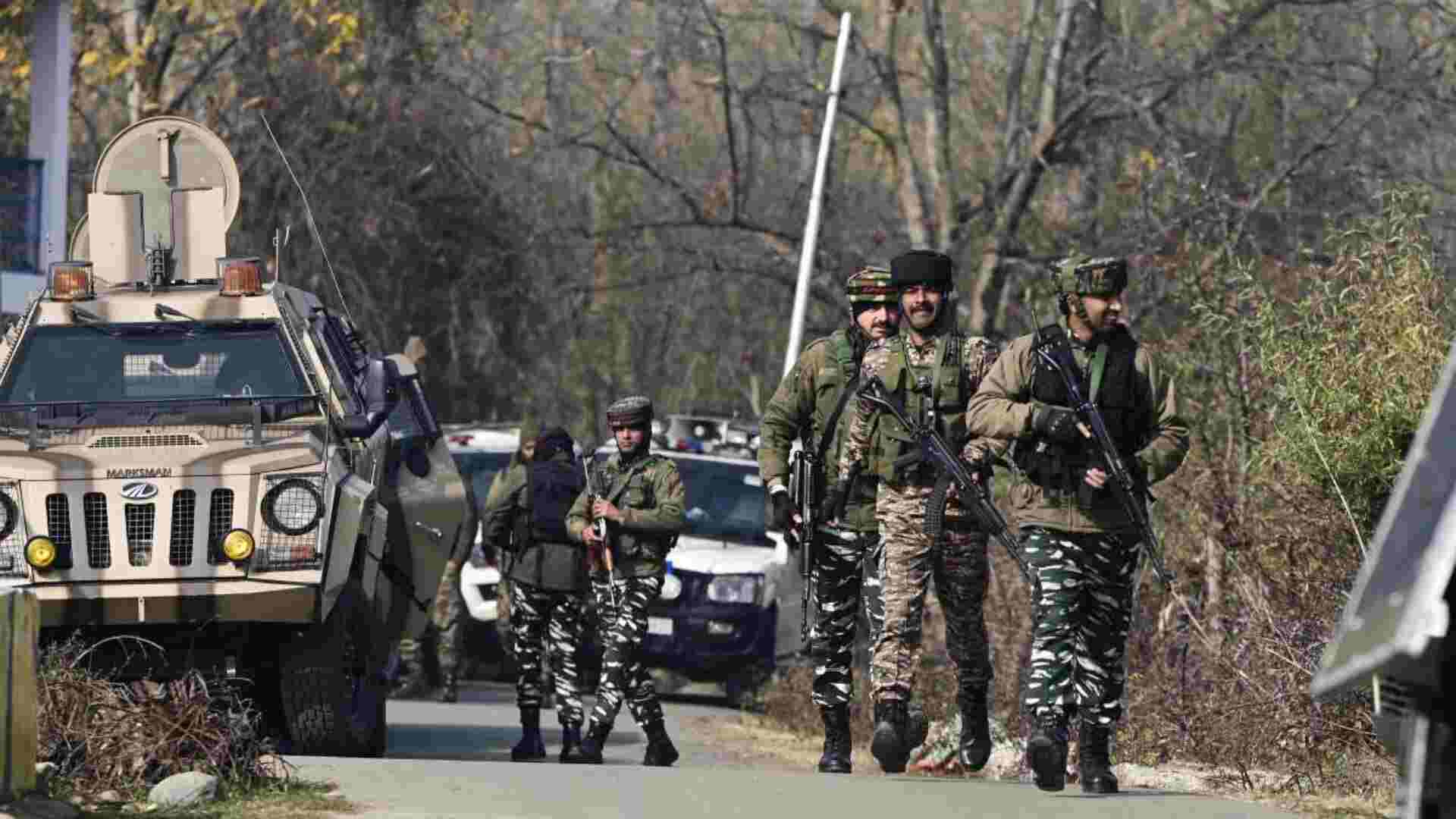 Father of injured tourist couple requests airlift to AIIMS for treatment
