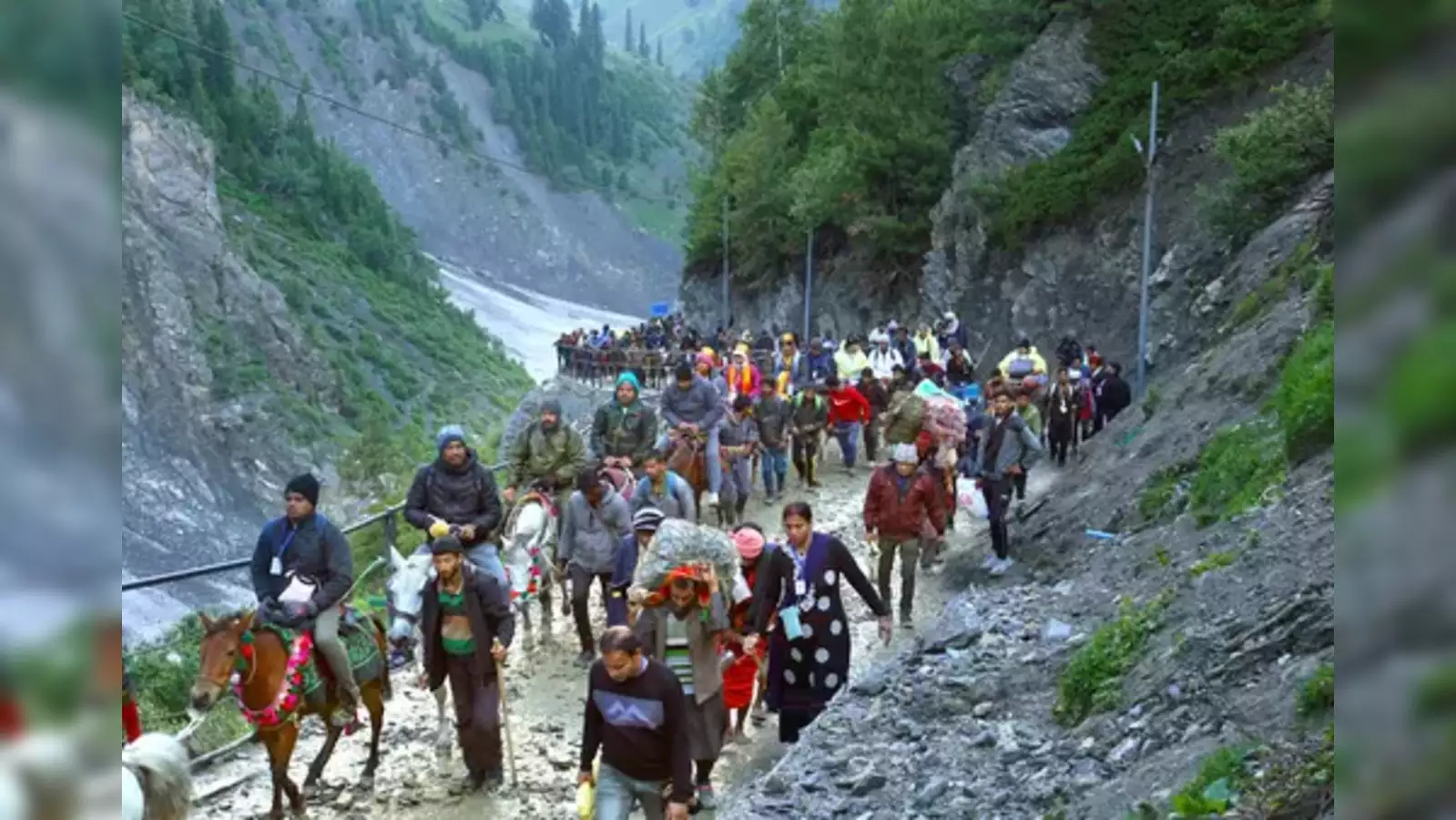 Amarnath Yatra Begins Amid High Security; Locals Offer Warm Welcome