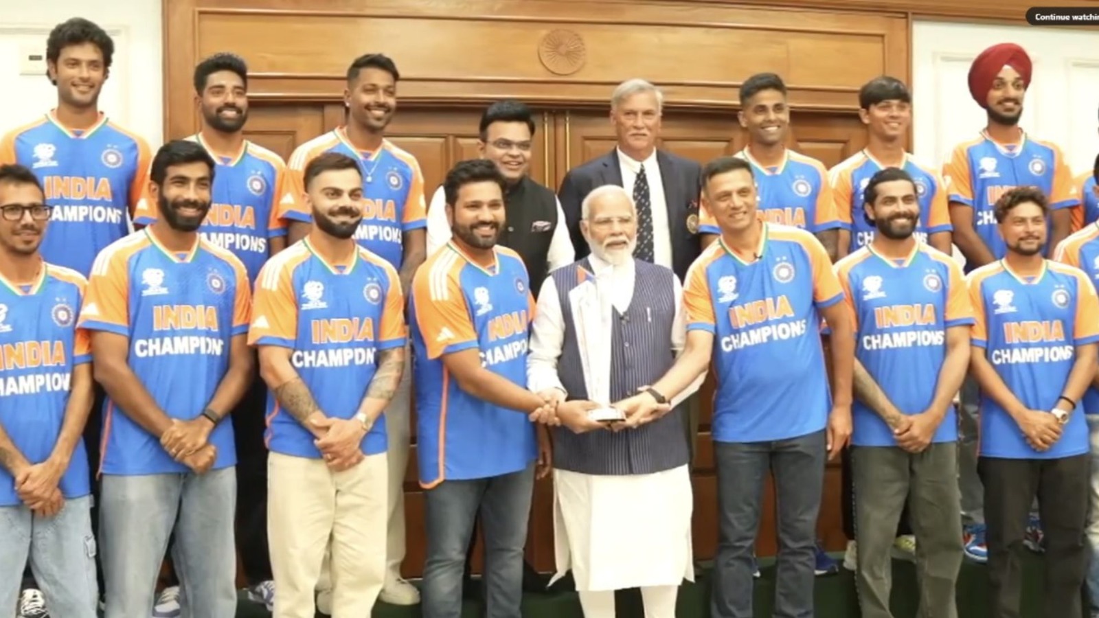 PM Modi Poses With India’s T20 World Cup Champions In Delhi | Watch Here