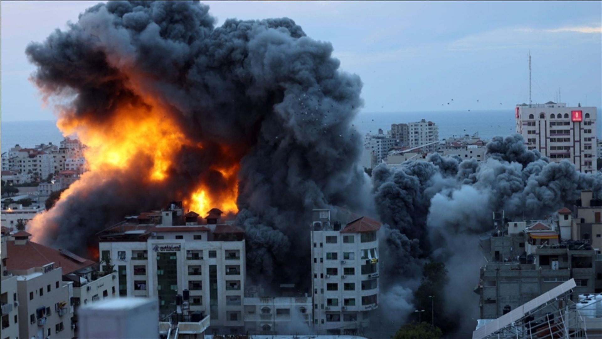 Israeli Airstrikes Hit Beirut, Lebanon: 22 Dead, 117 Wounded