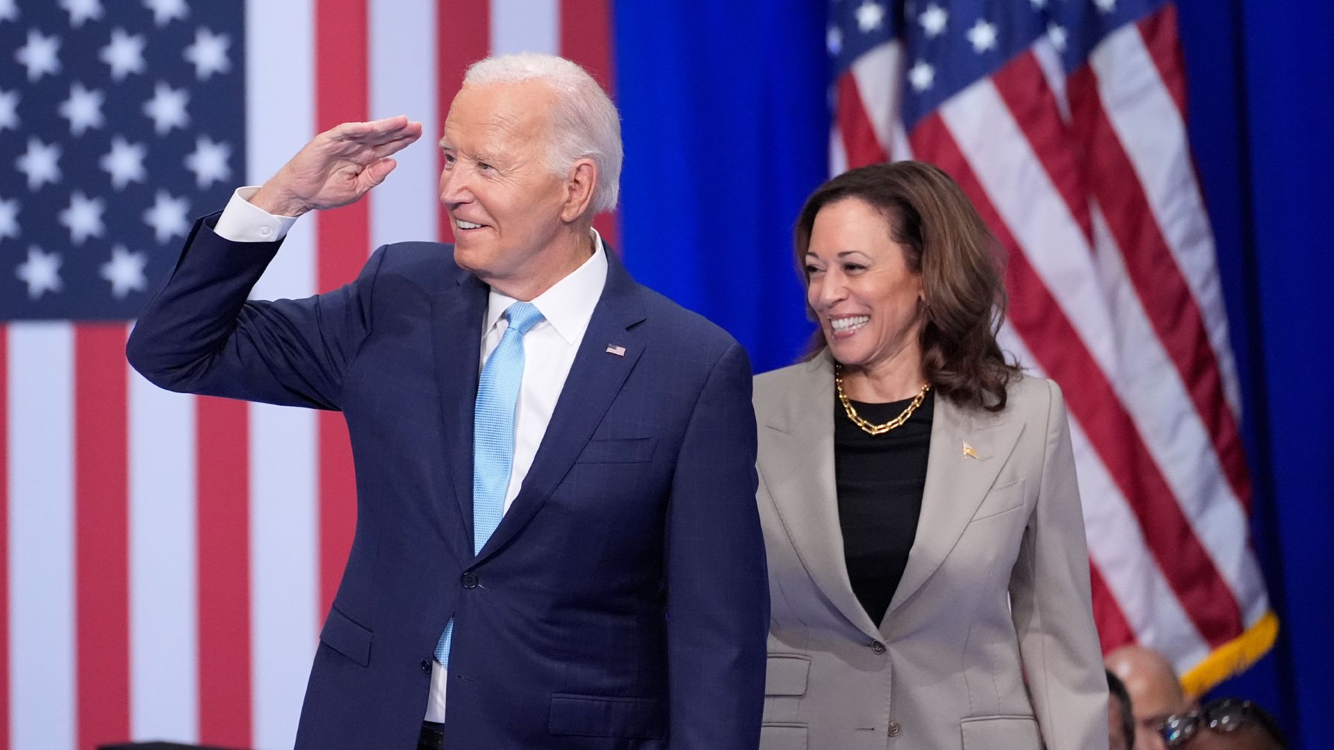 Biden, Harris Abandon Holiday Plans, Fuel Rumors of Crisis