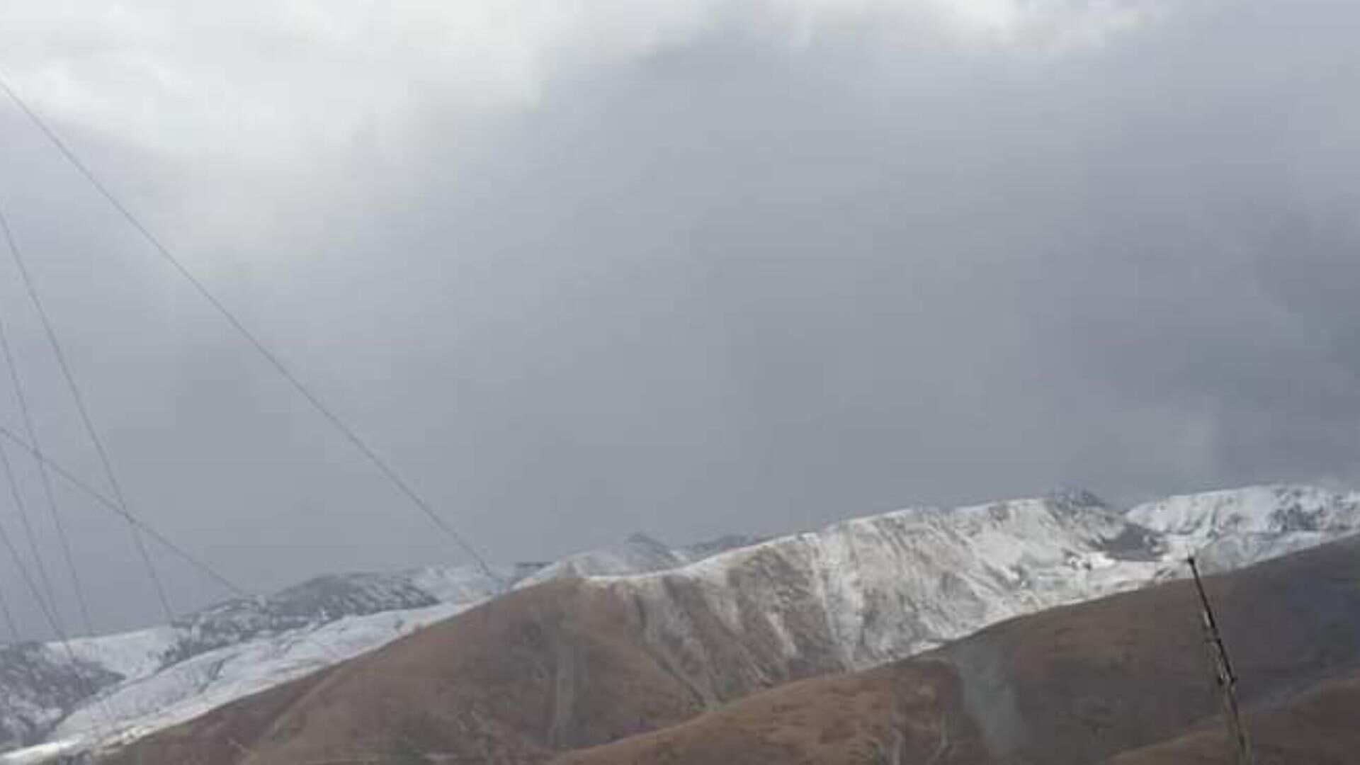 Upper Reaches Affarwat Gulmarg Receives Season’s First Snowfall, Rains Lash Plains