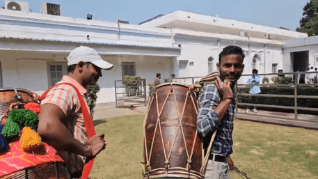 ‘Silence’ In Congress HQ: ‘Dhol Waalo Ko Bola Jaane Ko’ As BJP Leads Haryana | WATCH