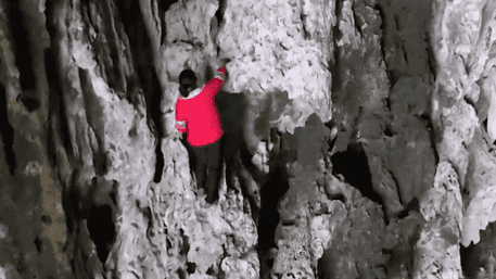 ‘Spider Woman’ Of China: No Web For Climbing 100-Meter Cliffs