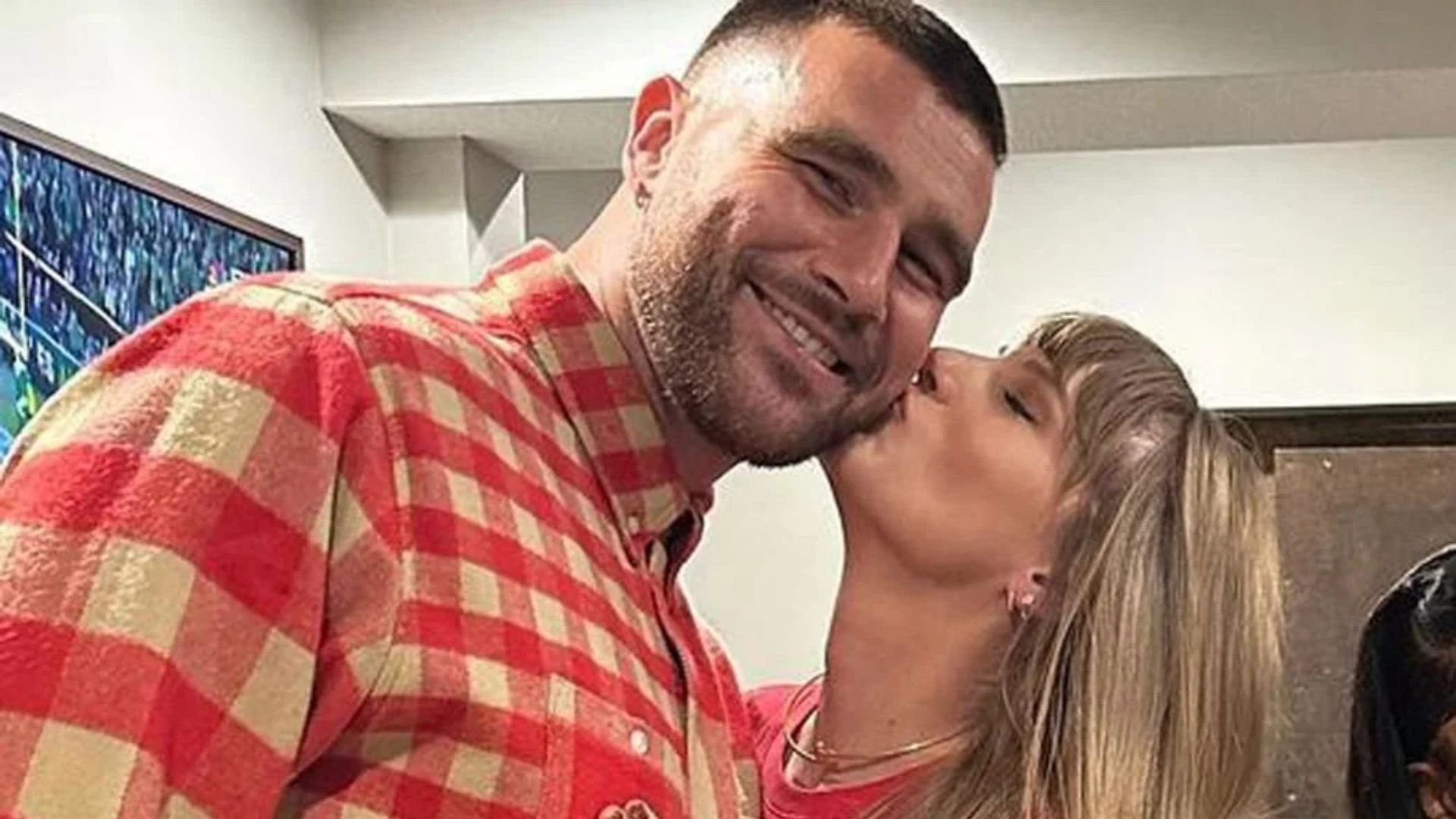 Taylor Swift And Travis Kelce Spark Engagement Buzz As She Feels ‘Physically And Emotionally Safe’ With Him: Report