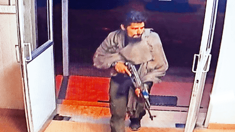 Terrorists With AK-47, M4 Carbine Kill 7 In Kashmir: Ganderbal Attack Video | WATCH