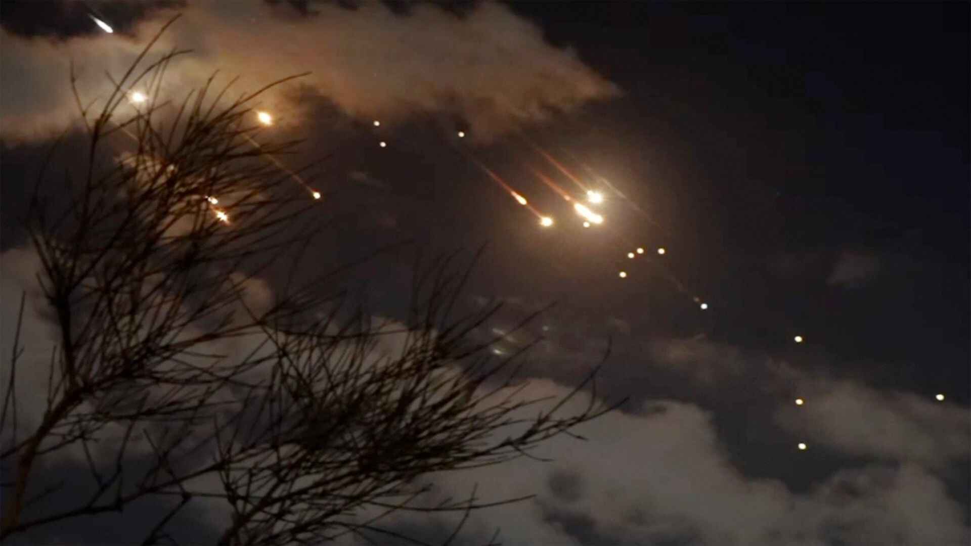 Iran’s Missile Barrage Prompts Airspace Closures In Israel, Jordan, And Iraq Amid Rising Tensions