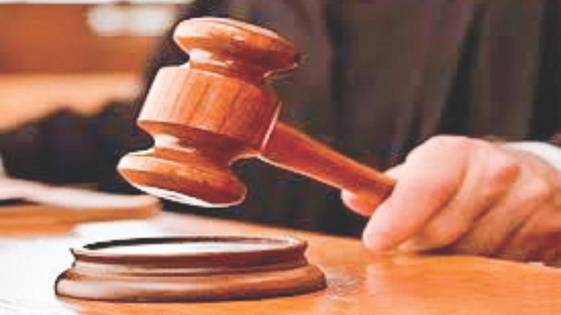 French Court Blocks Four Porn Sites Over Age Verification Issues