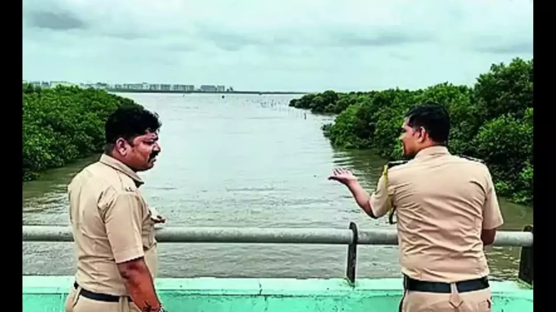 Body Parts Found on Mumbai Beach Lead Police to Suspect in Murder Case