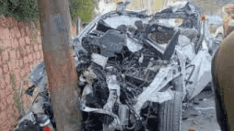 Dehradun Tragedy: MUV Speeds Into Truck, 6 Dead, Body Parts Detached | WATCH