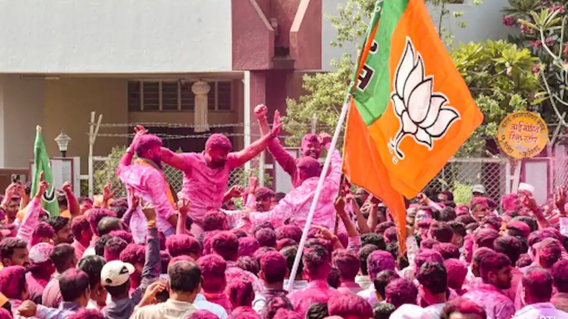 Historic Mandate : PM Modi Celebrates Mahayuti Alliance’s Landslide Victory In Maharashtra
