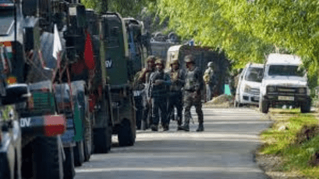Jammu And Kashmir: Gun Battle Between Terrorists And Security Forces In Ketsun Forest Area Of Bandipora | WATCH
