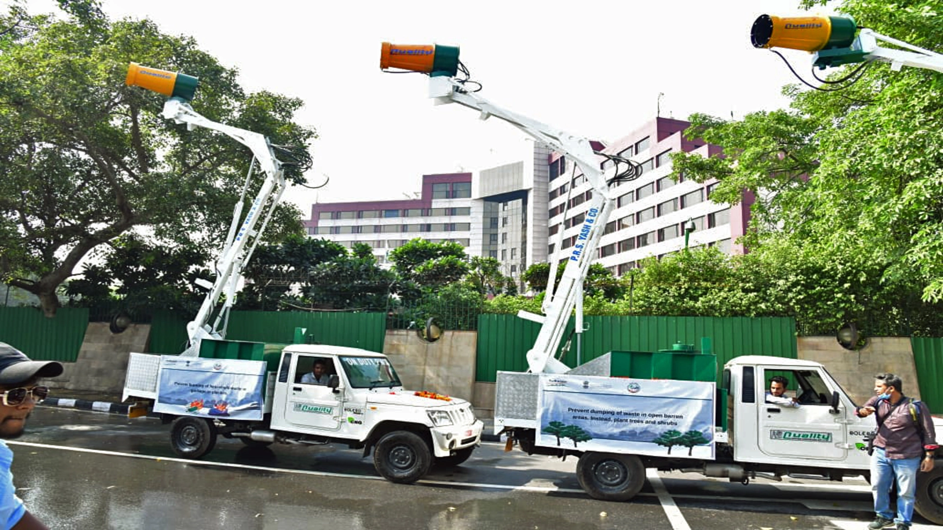 Delhi Deploys 200 ‘Anti-Smog Guns’ to Combat Post-Diwali Pollution