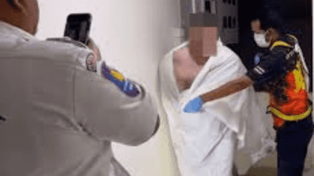 Pattaya: Drunk Tourist ‘Surprise Entry’, ‘Balcony Se Seedha Café Ki Chhat Pe Gira Nanga’ Covered In Poop Goes Viral