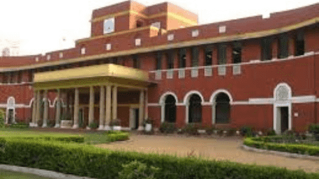 This School Bans Parents Access To Grades: Here’s Why