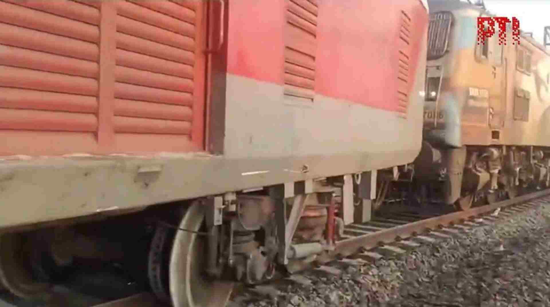 Three Coaches of Secunderabad-Shalimar Superfast Express Derail Near Howrah, West Bengal