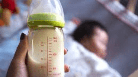 Unbelievable! US Mom Donates Over 2,600 Liters of Breast Milk, Sets World Record | WATCH