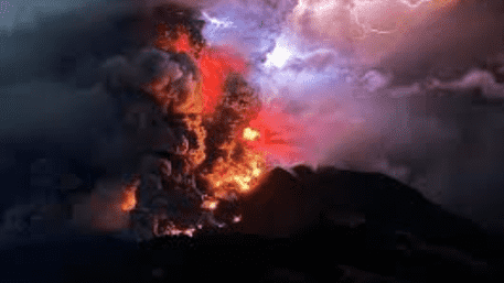 Volcano Erupts in Indonesia: Houses Burned, 9 Killed | WATCH