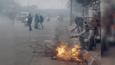 Brrr! Delhi Shivers At 4.5°C: Cold Wave Alert Until Tomorrow