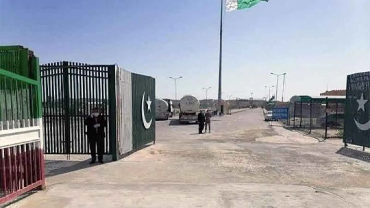 Deadly Clash Erupts Between Afghan And Pakistani Border Forces: 19 Pakistani Soldiers, 3 Afghan Civilians Killed | WATCH