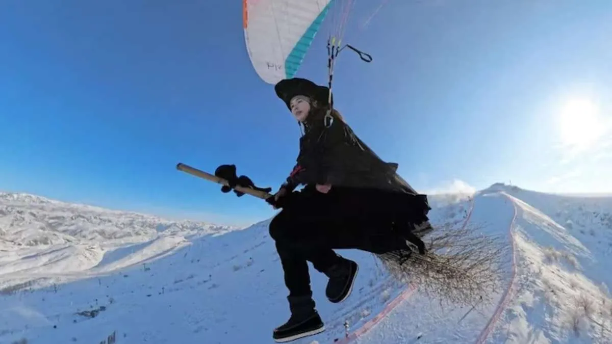 ‘Harry Didi’ Flying In The Sky: Woman Paraglides As A Witch Dress And Broomstick | WATCH