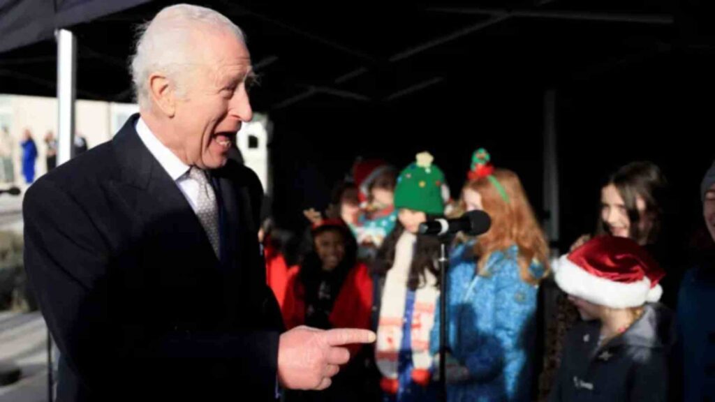 King talked to locals King talked to locals