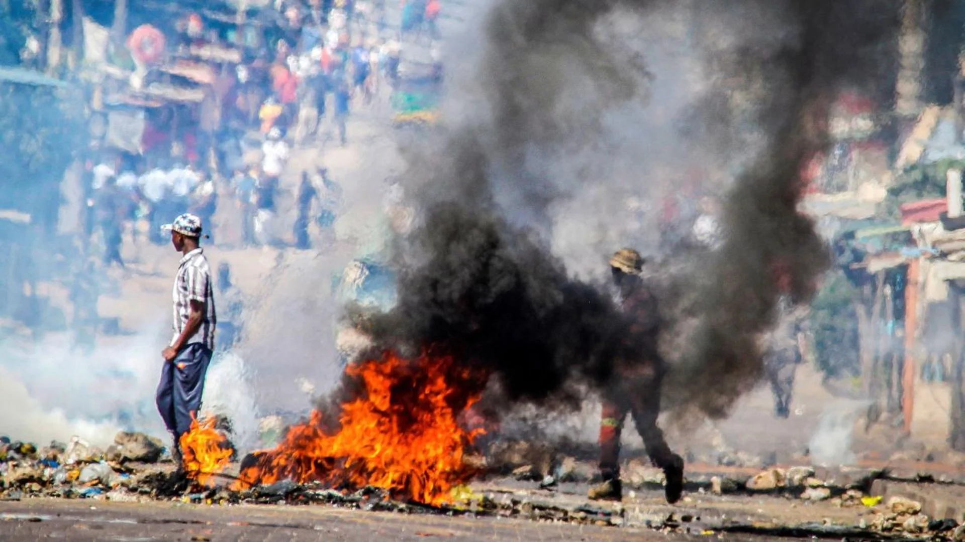 Mozambique’s Election Chaos Blocks Borders, Emptying Markets And Fuelling Worries